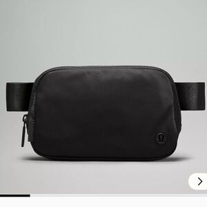 Lululemon Everywhere Belt Bag 1L